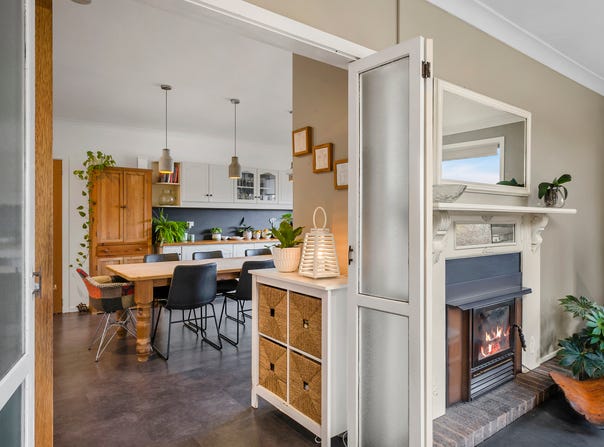 82 East Street, Woodend, Vic 3442