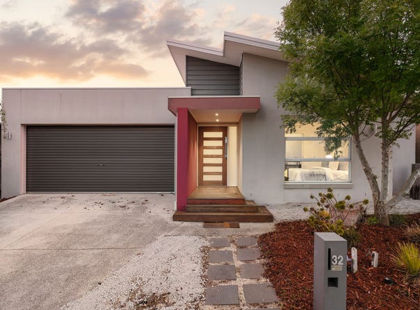 32 Coastside Drive, Armstrong Creek, Vic 3217