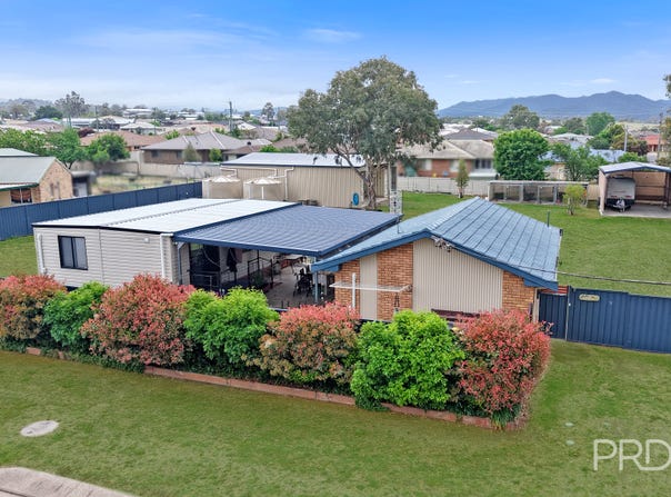 7-9 Irvine Street, Kootingal, NSW 2352