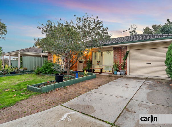 16 Wah Court, Atwell, WA 6164