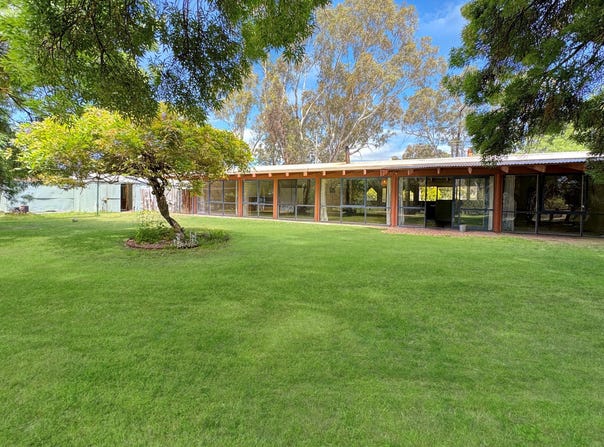 28 Stoneleigh Road, Mansfield, Vic 3722