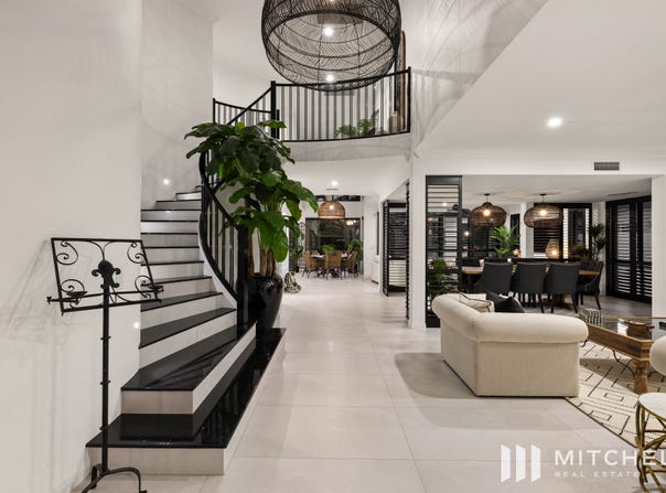 2097 The Circle, Sanctuary Cove, Qld 4212