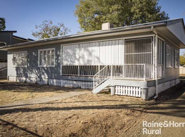 38 Charles Street, Roma, Qld 4455