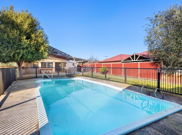 12 Queensbury Street, South Bunbury, WA 6230