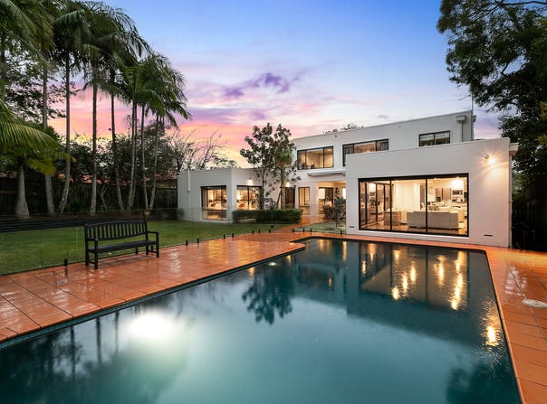 21 Lawson Parade, St Ives, NSW 2075