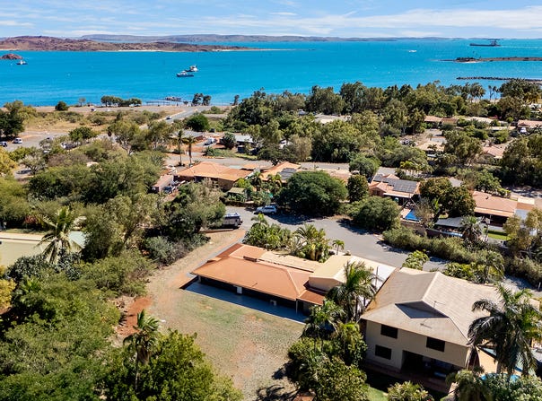 17 Yannarie Crescent, Dampier, WA 6713