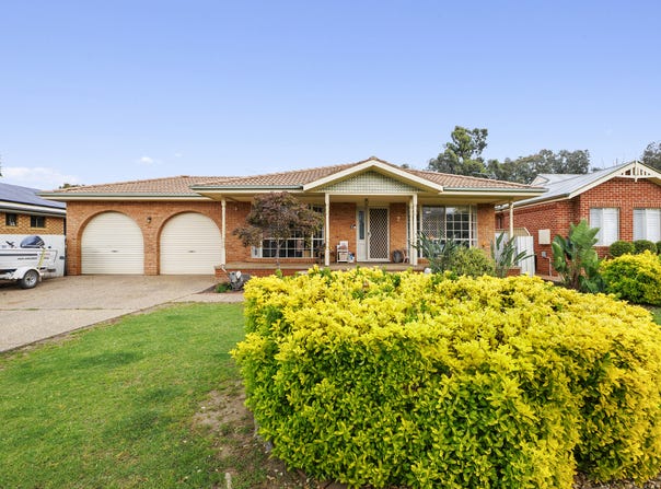 2 Cooba Place, Estella, NSW 2650