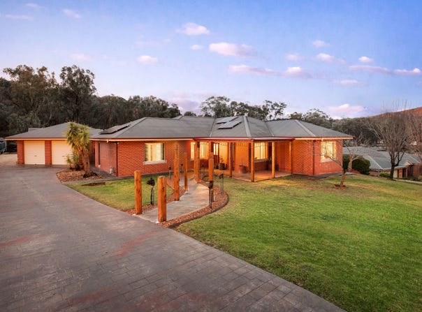 18 Abbott Drive, Lavington, NSW 2641
