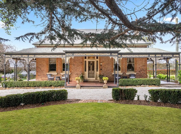 37 Railway Parade, Balmoral, NSW 2571