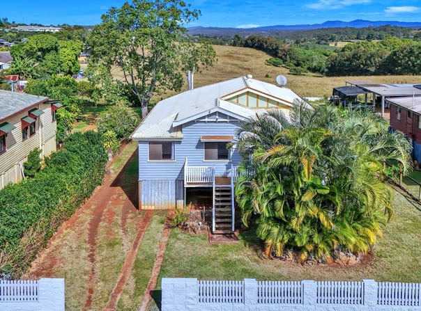 176 Churchill Street, Childers, Qld 4660