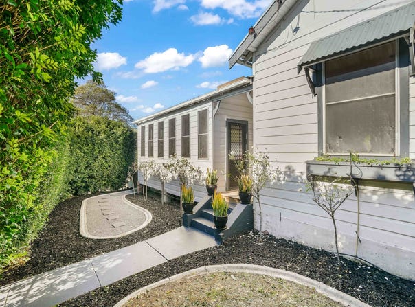 135 New England Highway, Rutherford, NSW 2320