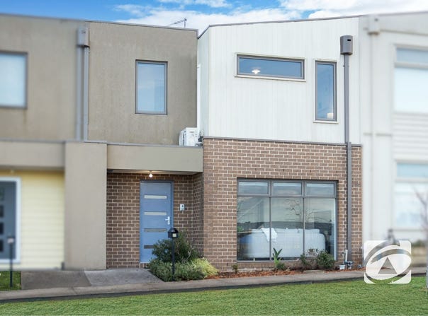 27 Atlantic Drive, Pakenham, Vic 3810