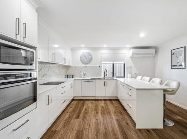 18 Toriana Place, Beerwah, Qld 4519