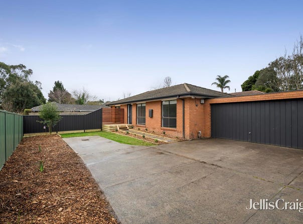 2/37 Cameron Road, Croydon, Vic 3136
