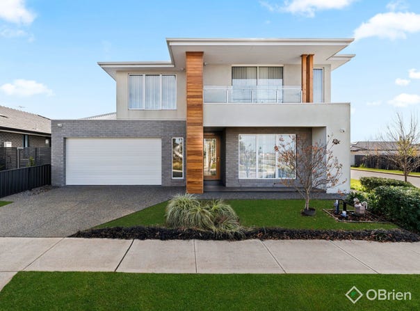 2 Prose Street, Clyde North, Vic 3978