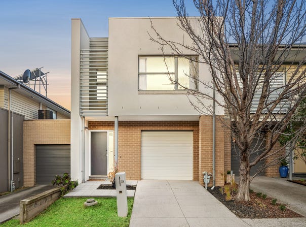 19 Brunton Crescent, Mulgrave, Vic 3170