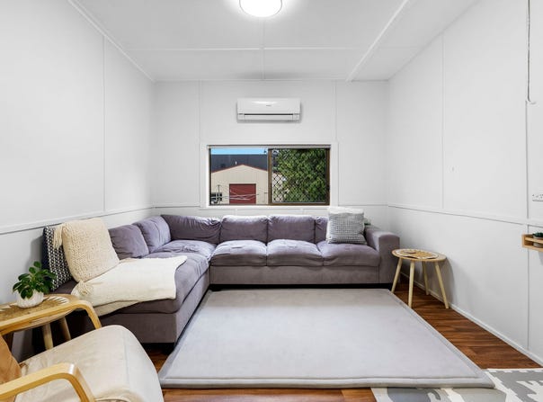 51 Railway Avenue, Strathpine, Qld 4500