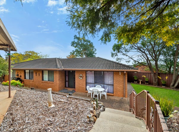 13 Boythorn Avenue, Ambarvale, NSW 2560