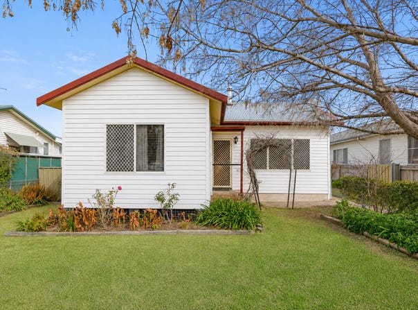 50 Stewart Avenue, Tamworth, NSW 2340