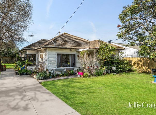 4 Lloyd Street, Newport, Vic 3015