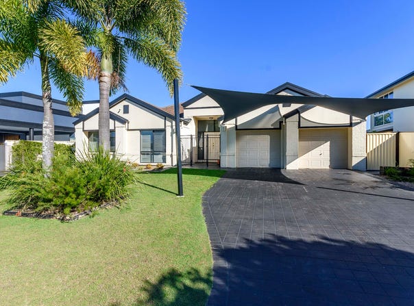 40 Tradewinds Drive, Banksia Beach, Qld 4507
