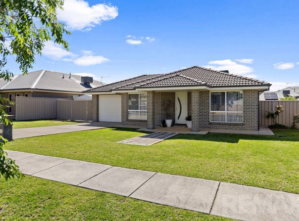 64 Messenger Avenue, Boorooma, NSW 2650