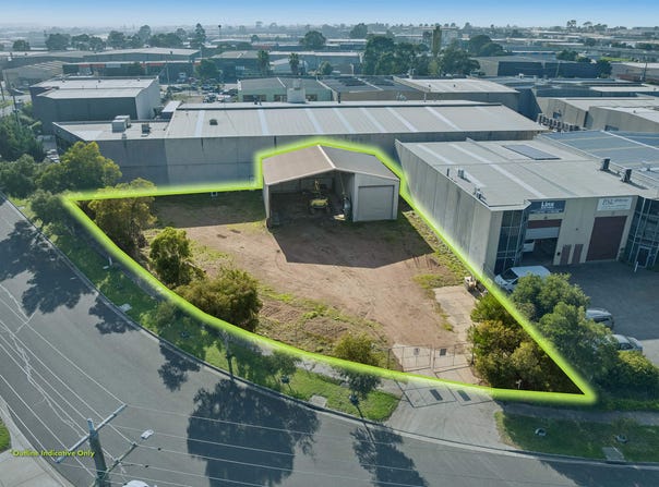 8 Daniel Drive, Carrum Downs, Vic 3201