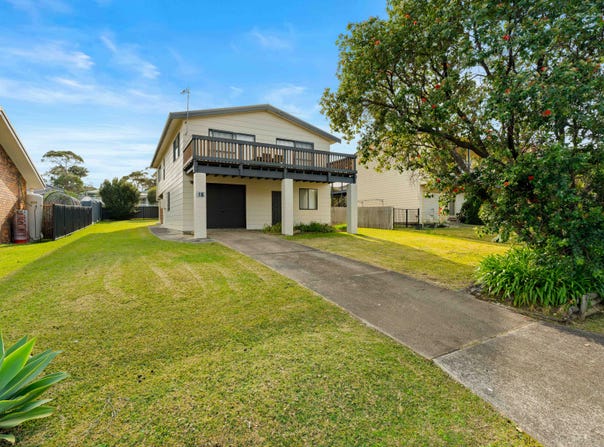 16 Manyana Drive, Manyana, NSW 2539