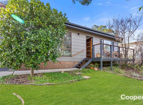 4 Bushland Avenue, Mollymook Beach, NSW 2539