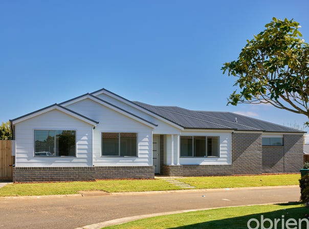 19 Rees Close, Drouin, Vic 3818