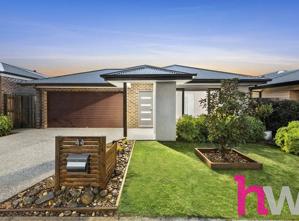 44 Decourcy Way, Armstrong Creek, Vic 3217