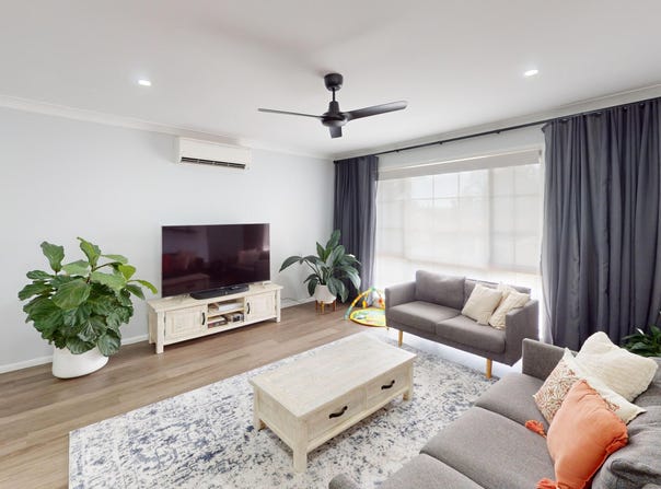 43 Saffron Street, Elanora, Qld 4221