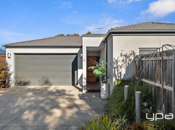 1/11A Carey Crescent, Bacchus Marsh, Vic 3340