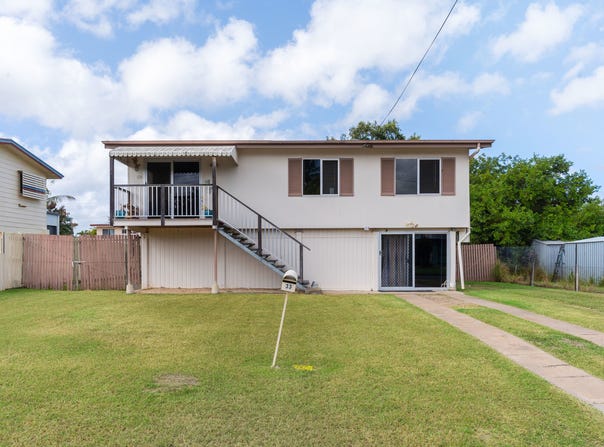 33 Locke Street, Kawana, Qld 4701
