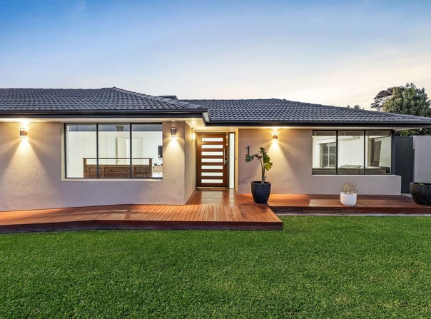 1 Dobell Court, Trott Park, SA 5158