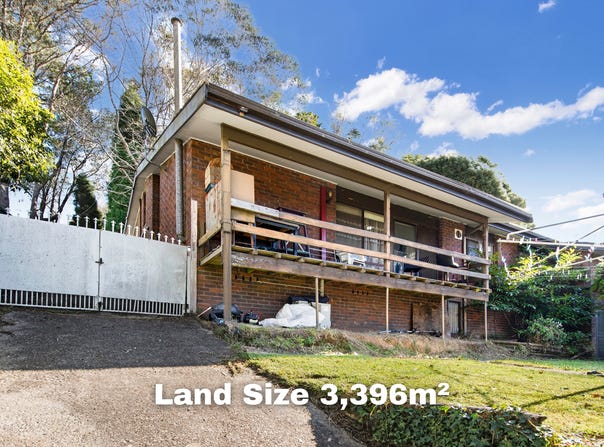 15 McLaughlin Avenue, Wentworth Falls, NSW 2782
