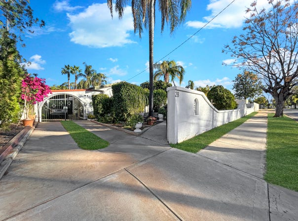 28 Roberts Crescent, Gillen, NT 0870