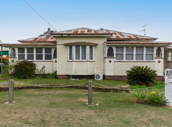 25 Hume Street, Pittsworth, Qld 4356