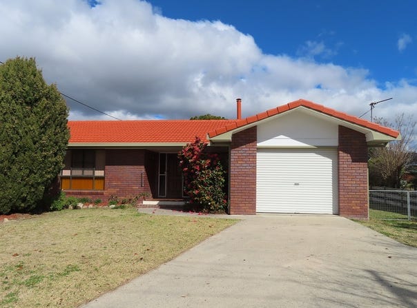1 Pierpoint Street, Stanthorpe, Qld 4380