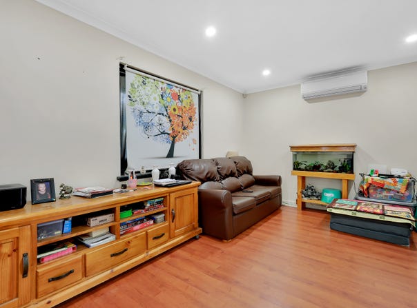 12 Delbridge Drive, Kenwick, WA 6107