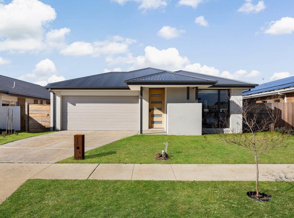 7 Constance Way, New Gisborne, Vic 3438