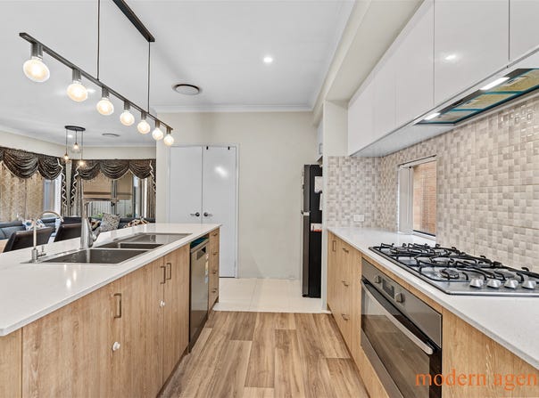 30 Sweetgum Way, Piara Waters, WA 6112