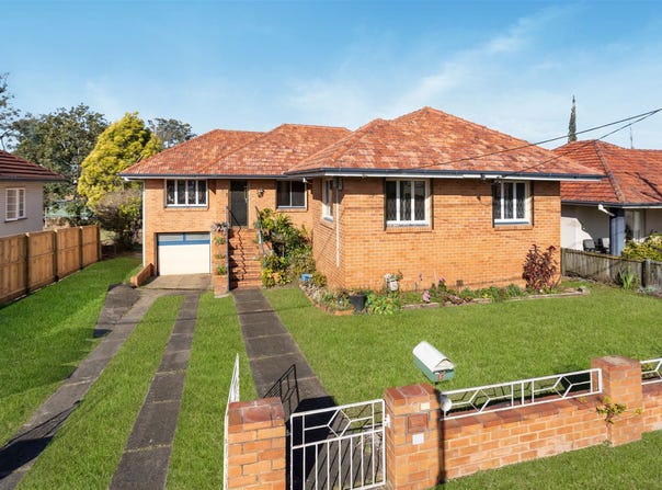 35 Parkdale Street, Kedron, Qld 4031