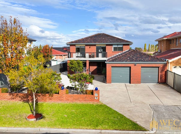 18 Aquanita Crescent, Keilor Downs, Vic 3038