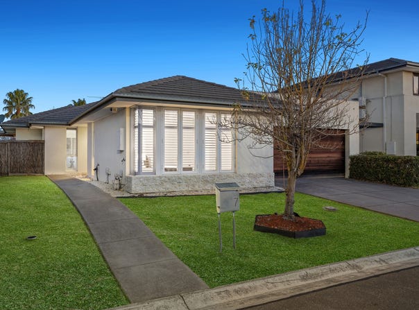 7 Signature Boulevard, Sanctuary Lakes, Vic 3030