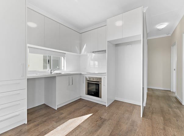 10/61 Plantagenet Crescent, Hamilton Hill, WA 6163