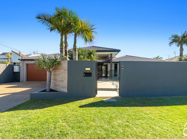 4 Pannaroo Street, Buddina, Qld 4575