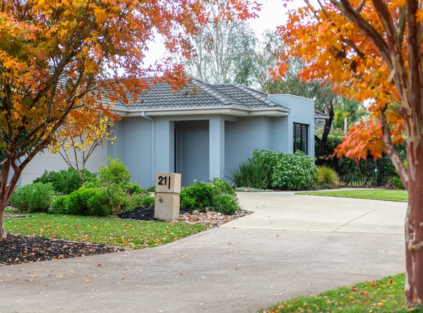 21 Cunningham Crescent, Sandhurst, Vic 3977