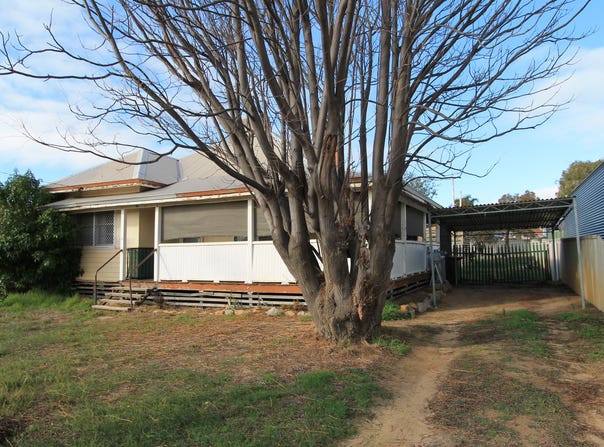 81 Endersbee St, Merredin, WA 6415