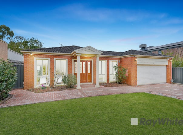 24 Erica Close, Endeavour Hills, Vic 3802